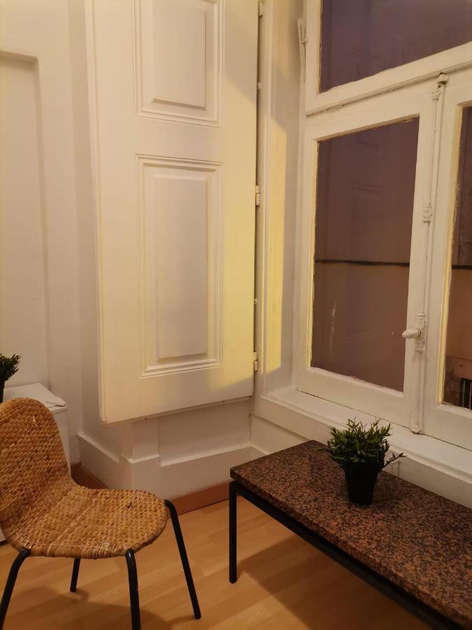 Party Zone Hostel Lisbon Exterior photo