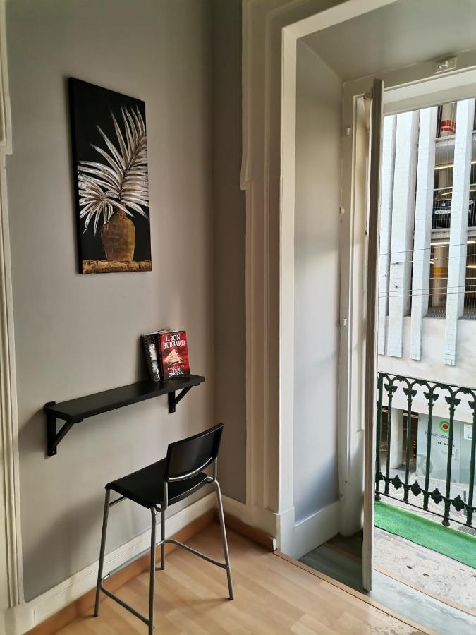 Party Zone Hostel Lisbon Exterior photo