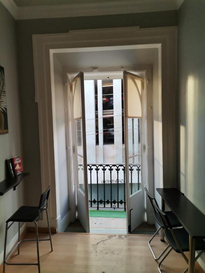 Party Zone Hostel Lisbon Exterior photo