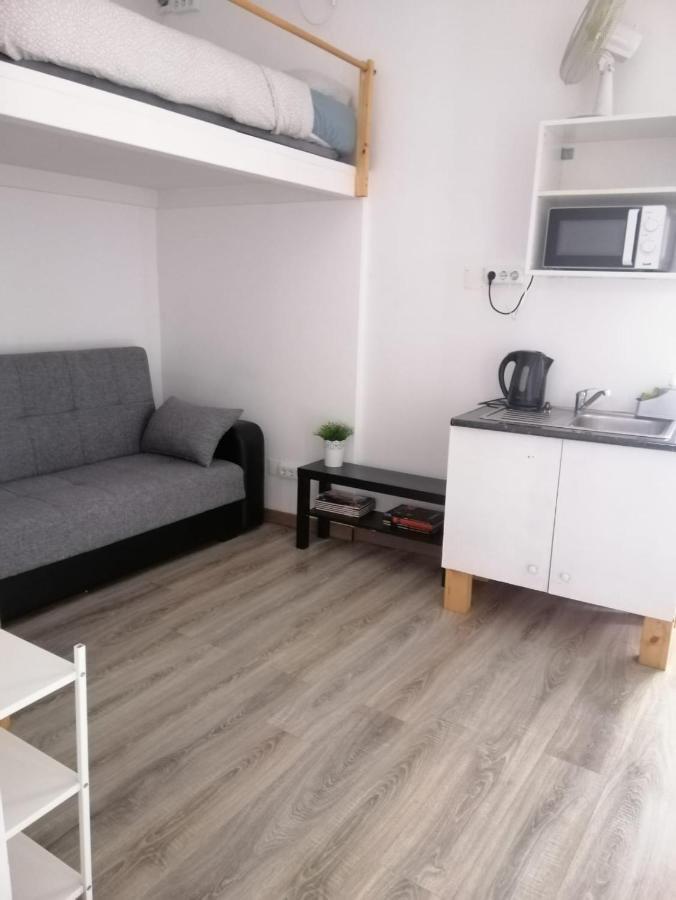 Party Zone Hostel Lisbon Exterior photo