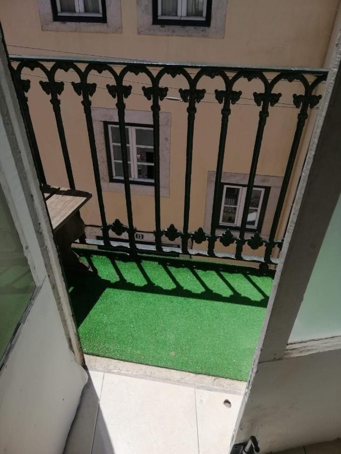 Party Zone Hostel Lisbon Exterior photo