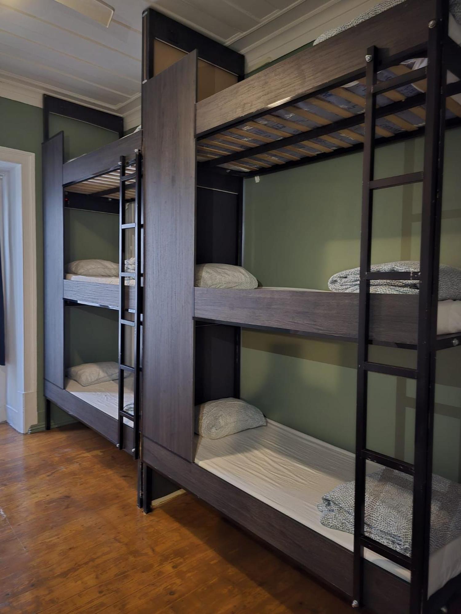 Party Zone Hostel Lisbon Exterior photo
