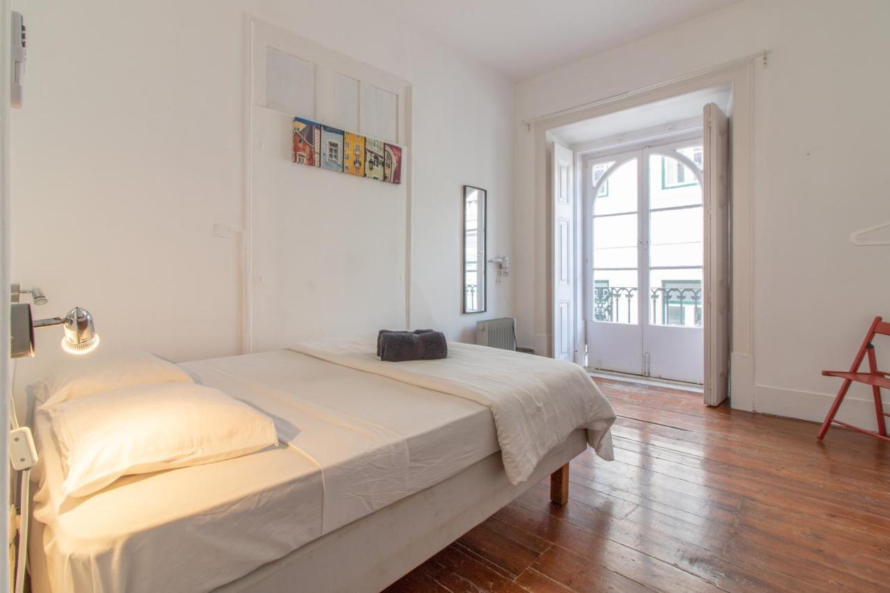 Party Zone Hostel Lisbon Exterior photo